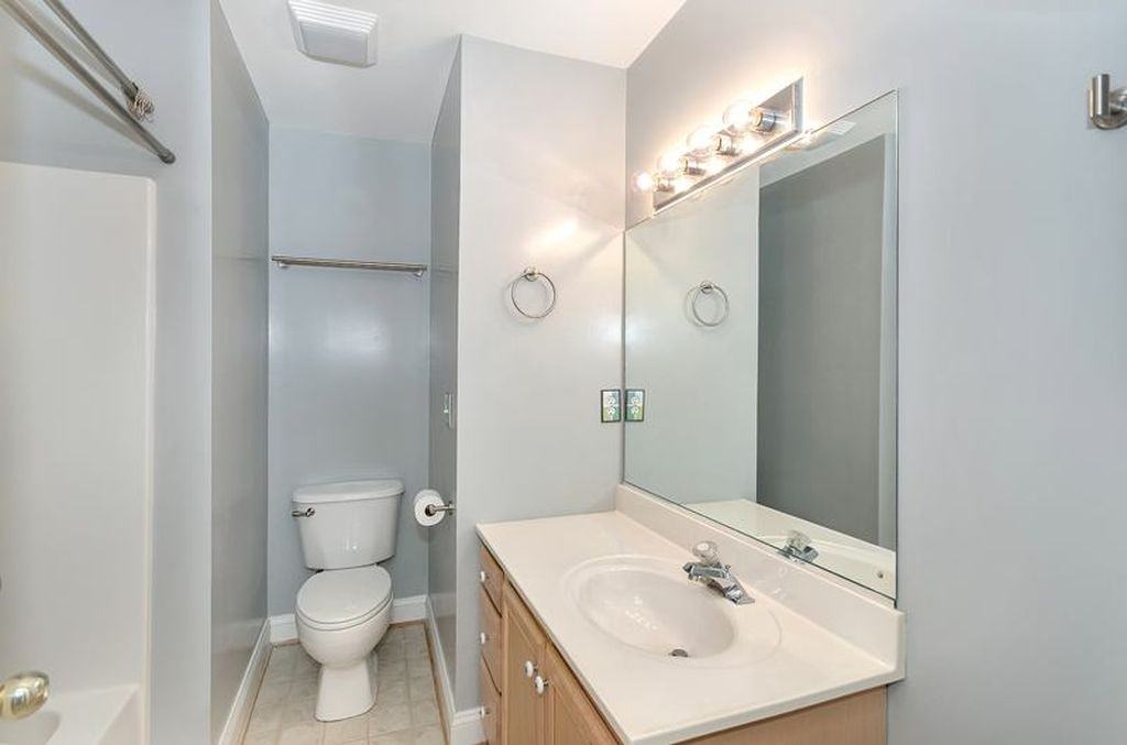 1103 Druid Ave #C - Photo 7 of 12