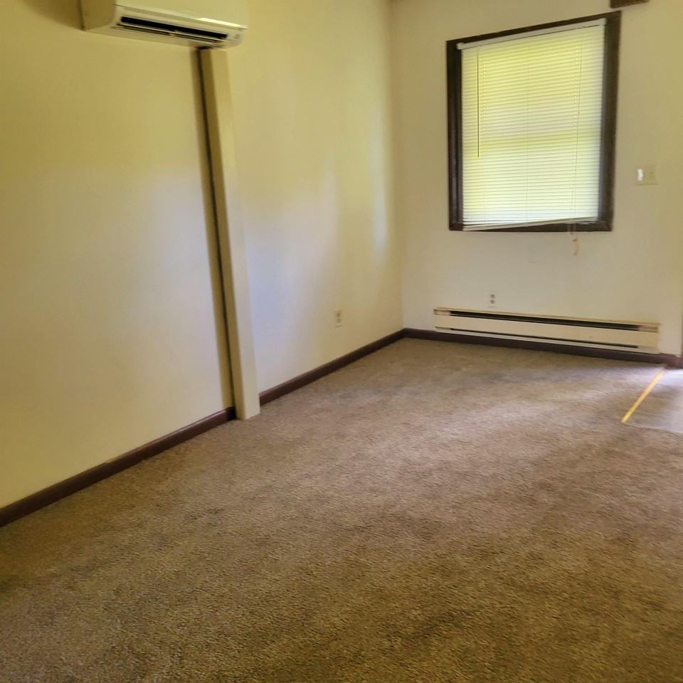 1315 Woodland Dr #1315 - Photo 3 of 7