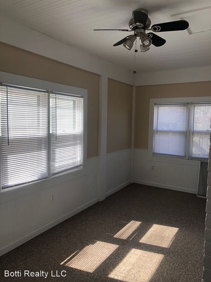 410 Logan St - Photo 3 of 18