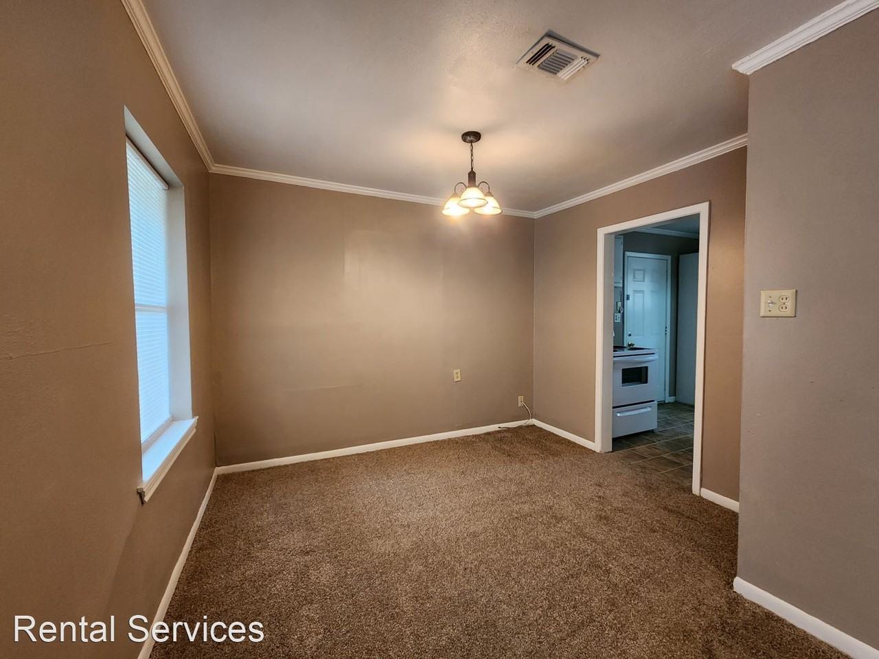 1125 Montrose St - Photo 2 of 10