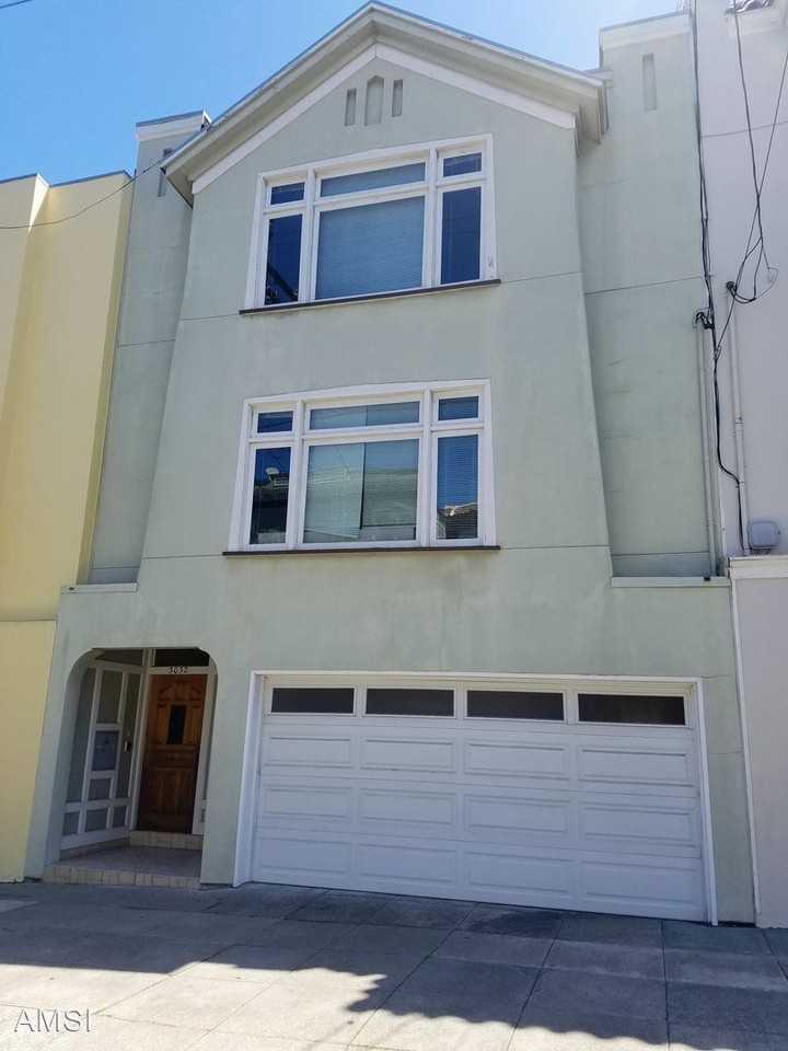 3030 Steiner St - Photo 2 of 38