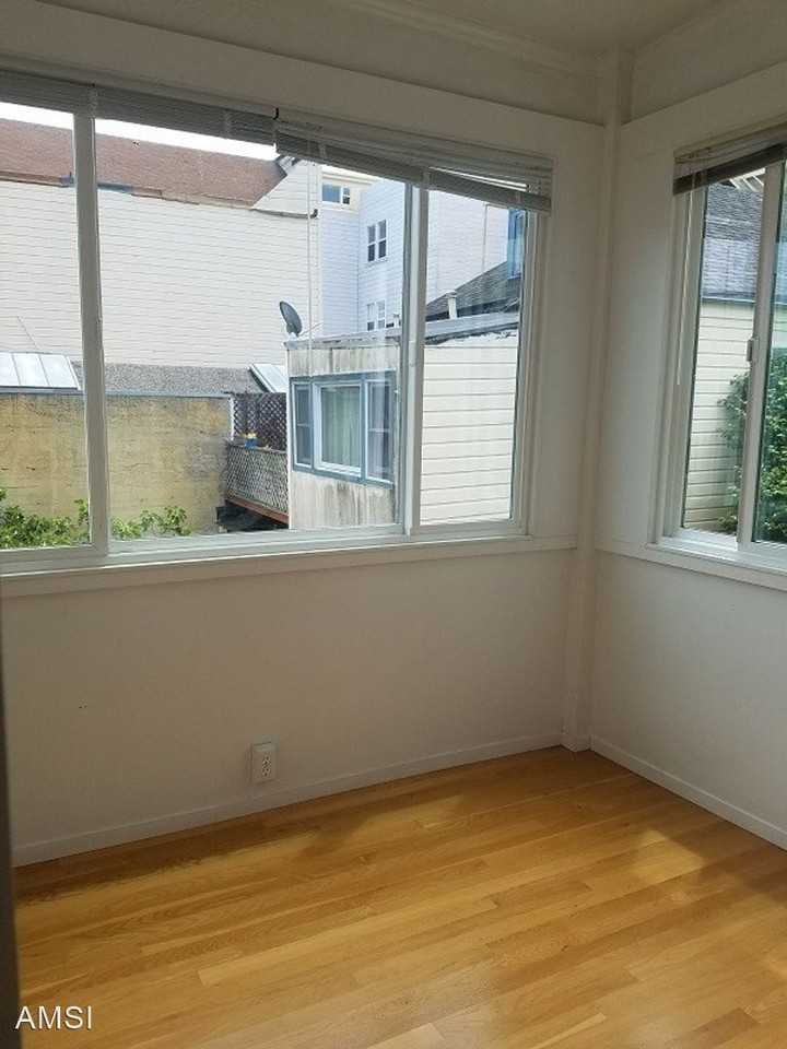 3030 Steiner St - Photo 3 of 38