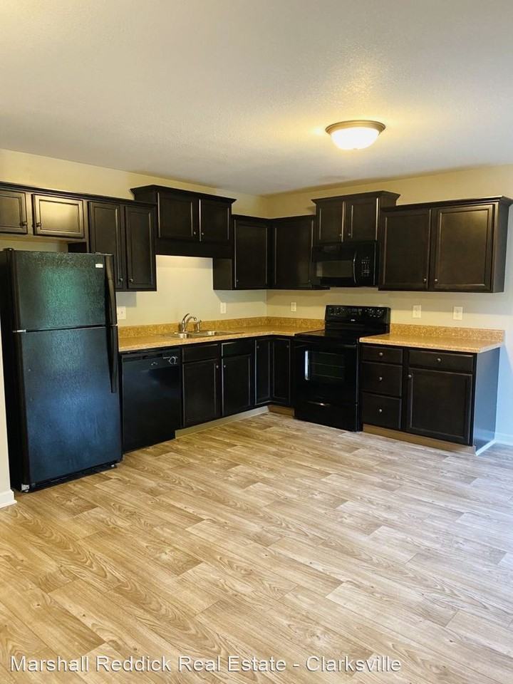 1727 Thistlewood Dr - Photo 3 of 11