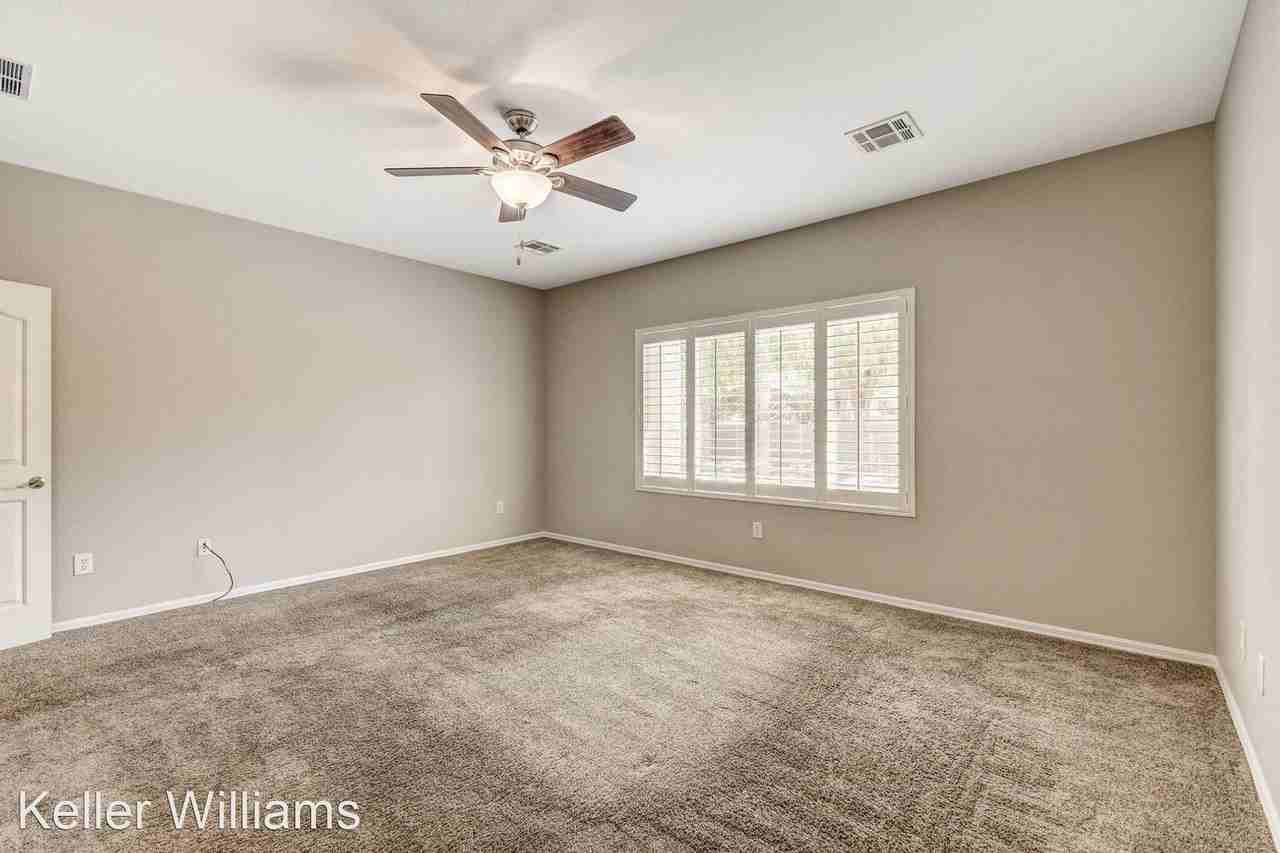 2249 Canyonville Dr - Photo 3 of 49