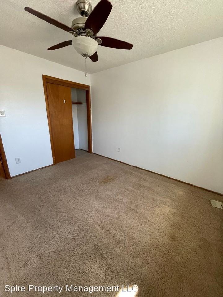 3121 Kingman Blvd - Photo 2 of 7