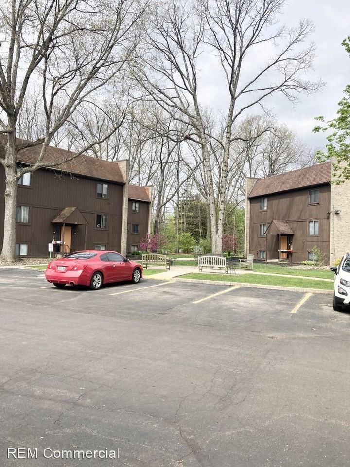 1461- 69 Hillcrest Ave - Photo 2 of 13