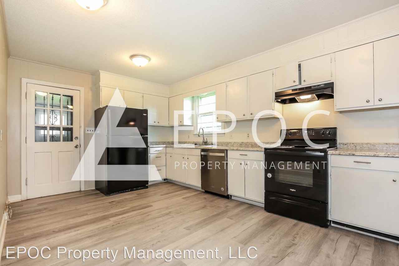 3750 Maverick St - Photo 3 of 21
