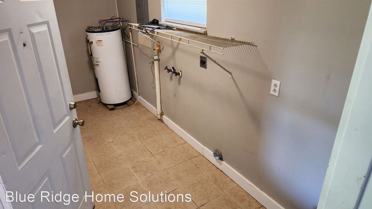 1862 Orchard Grove Ln - Photo 2 of 16