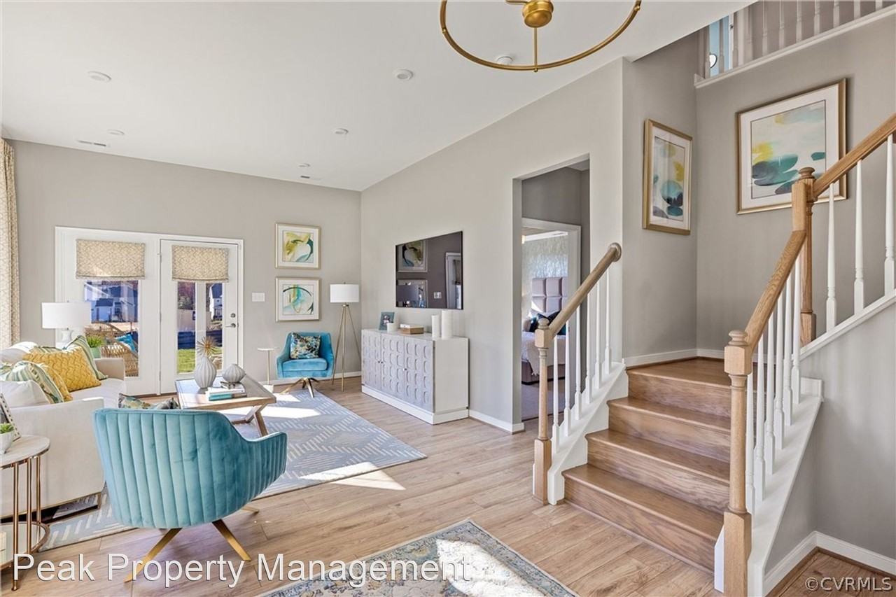 9001 White Plains Ct - Photo 3 of 41