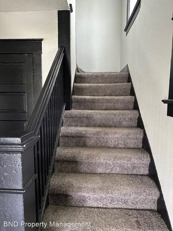 1125 Marmion Ave - Photo 3 of 9
