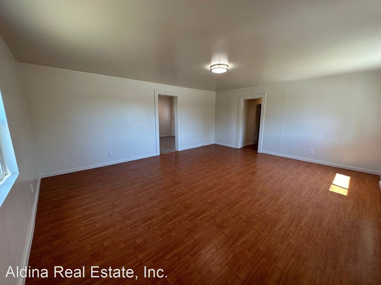 125 Prado St - Photo 2 of 10