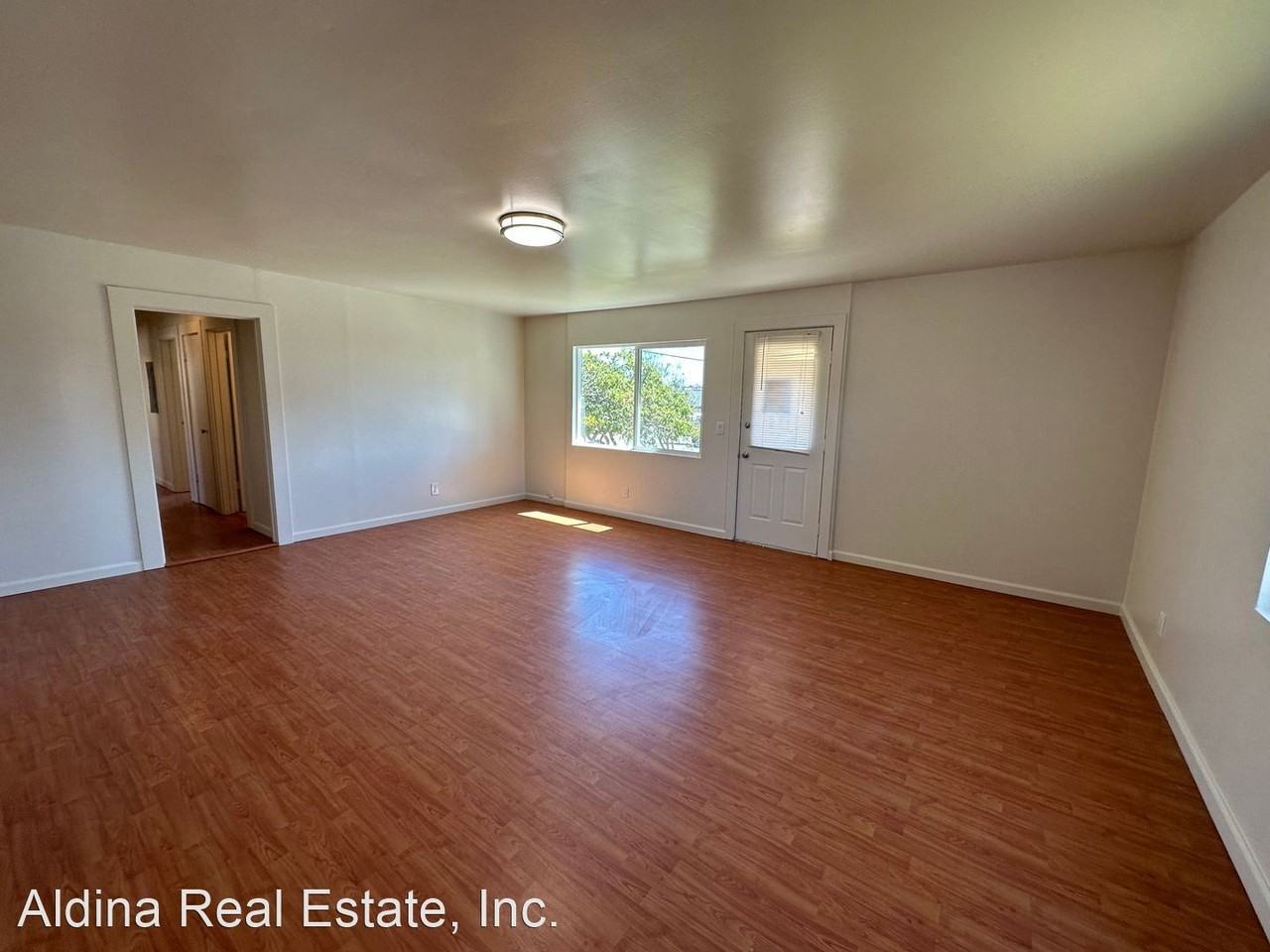 125 Prado St - Photo 3 of 10