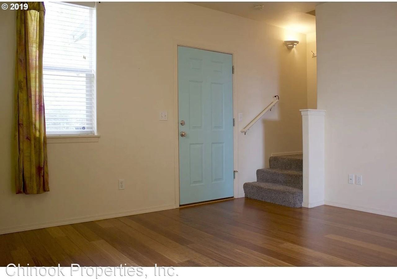 43 Lawrence St - Photo 3 of 17
