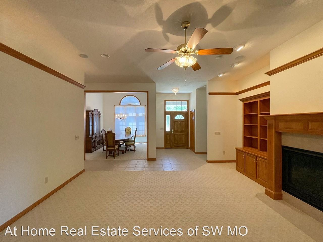 4612 S Turnberry Ave - Photo 3 of 9