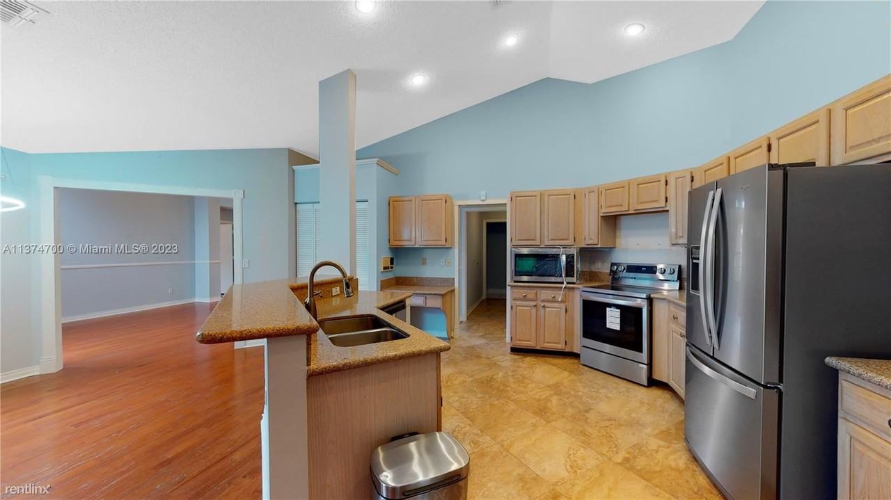 8823 Southern Orchard Rd N #8823 - Photo 2 of 20