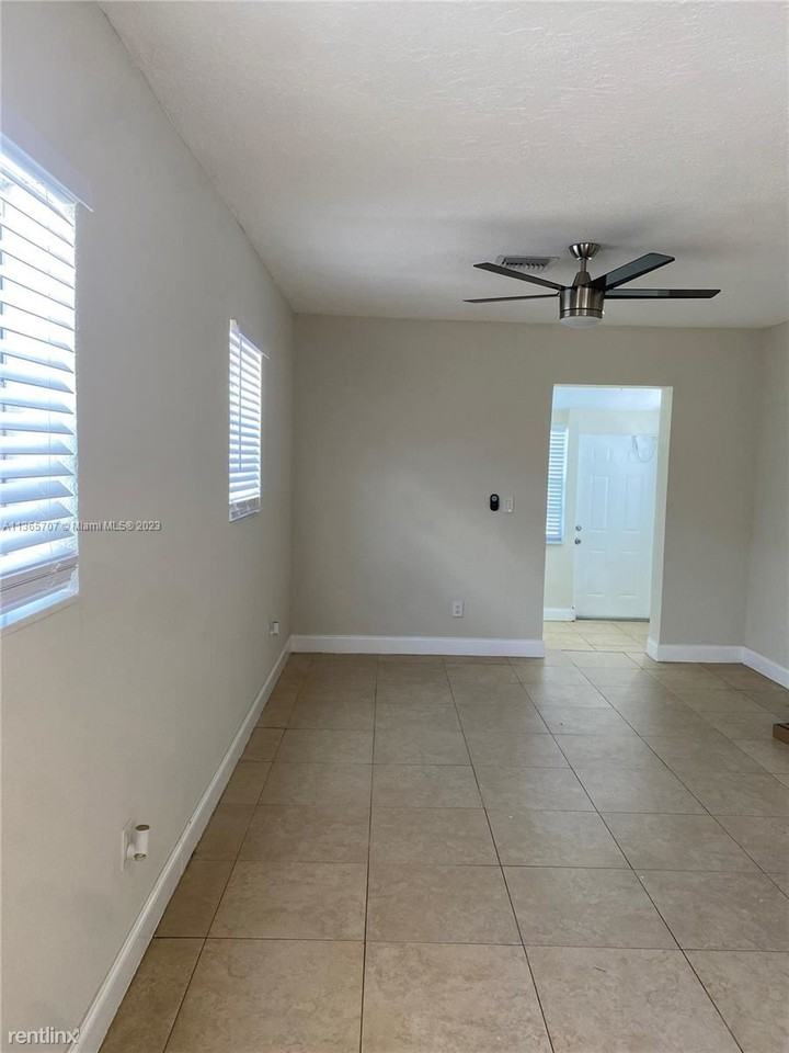 445 Nw 29th Ter #0 - Photo 2 of 11