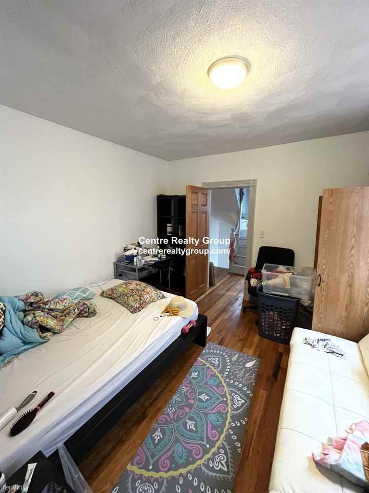 7 West St - Photo 3 of 6