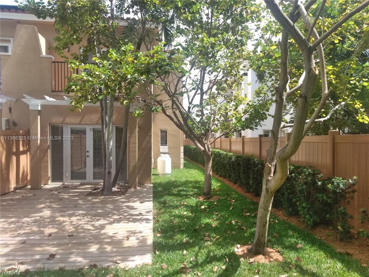 3364 Sw 28th Ter - Photo 3 of 23