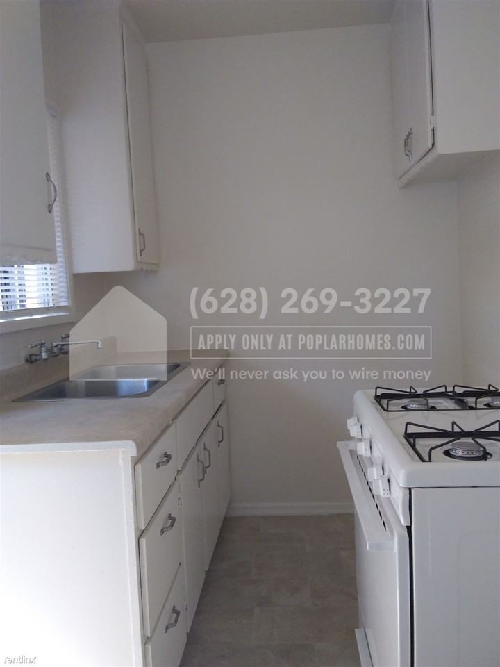 1451 W Summit St - Photo 2 of 6