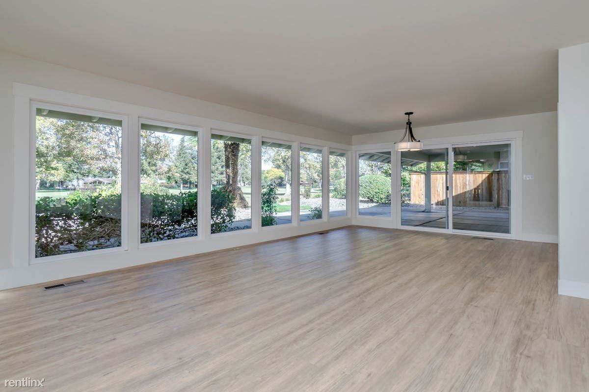 44454 Country Club Dr - Photo 3 of 15