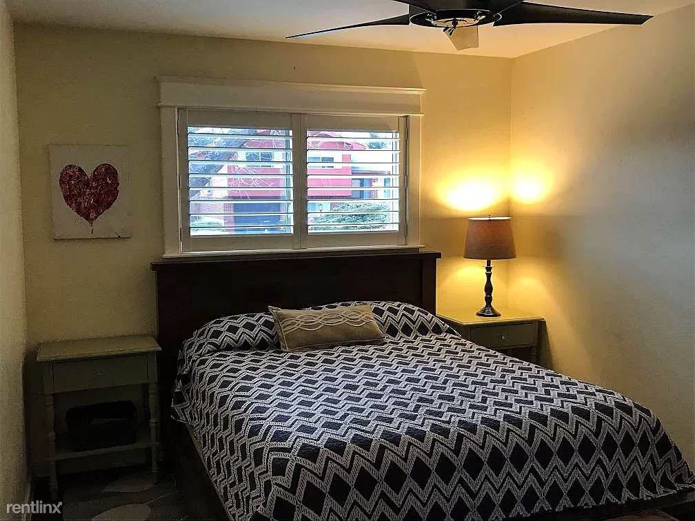 525 Hartford Dr - Photo 3 of 21