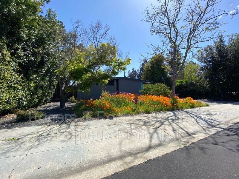 3966 Duncan Pl - Photo 2 of 18