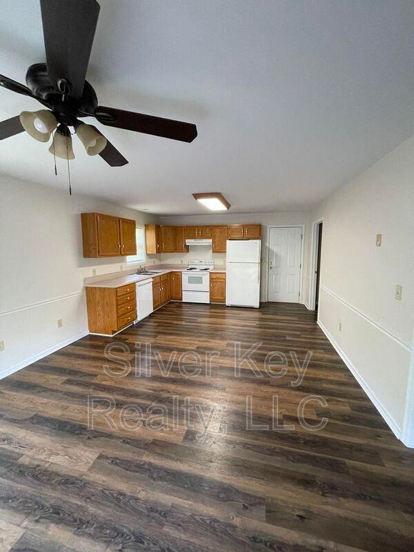 121 Athens Pike - Photo 3 of 14