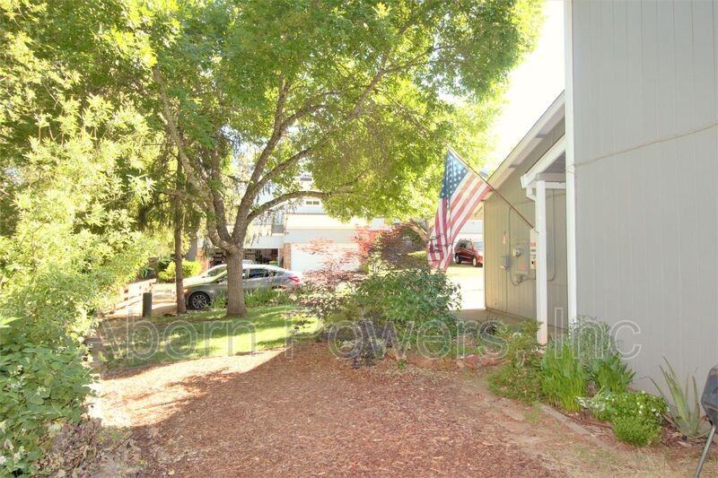 2838 Hotchkiss Ct - Photo 2 of 19