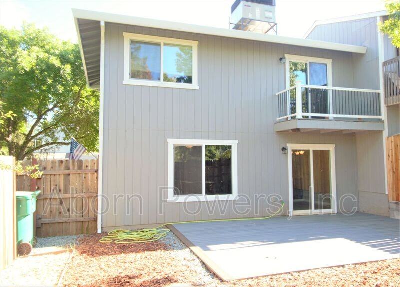 2838 Hotchkiss Ct - Photo 3 of 19