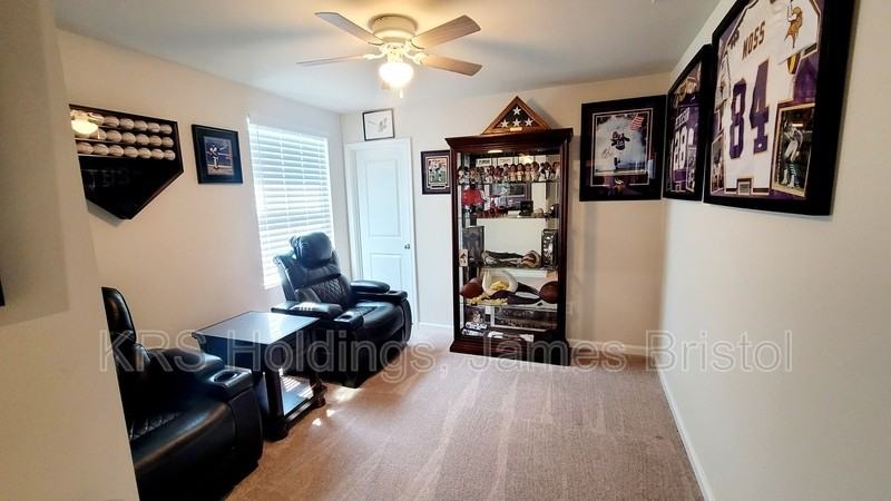 141 Catalpa Ct - Photo 2 of 25