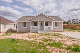 100 Shorewood Dr - Photo 1 of 1