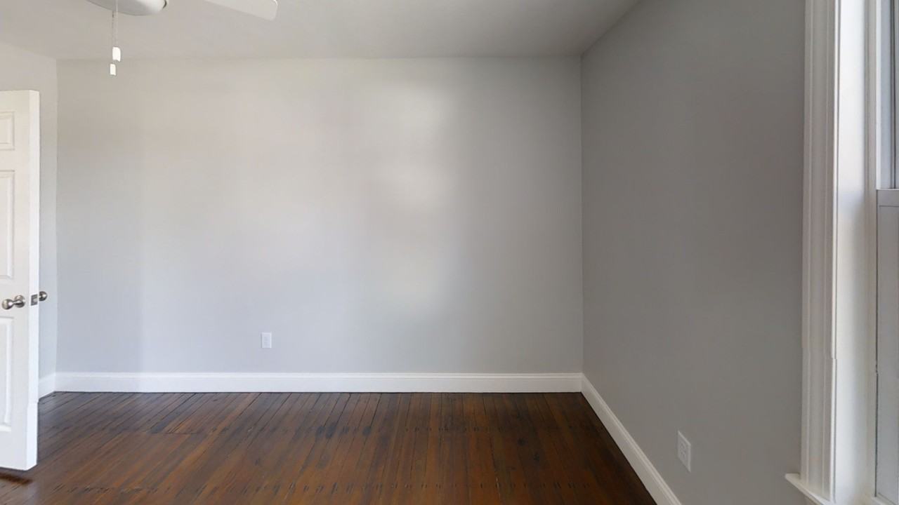 836 Canterbury St #1L - Photo 2 of 6