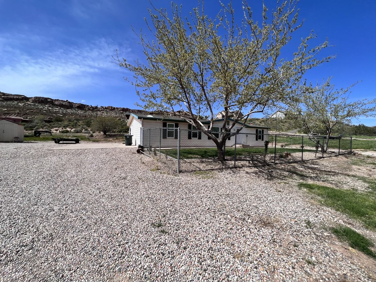 588 S Silver Valley Rd - Photo 2 of 14