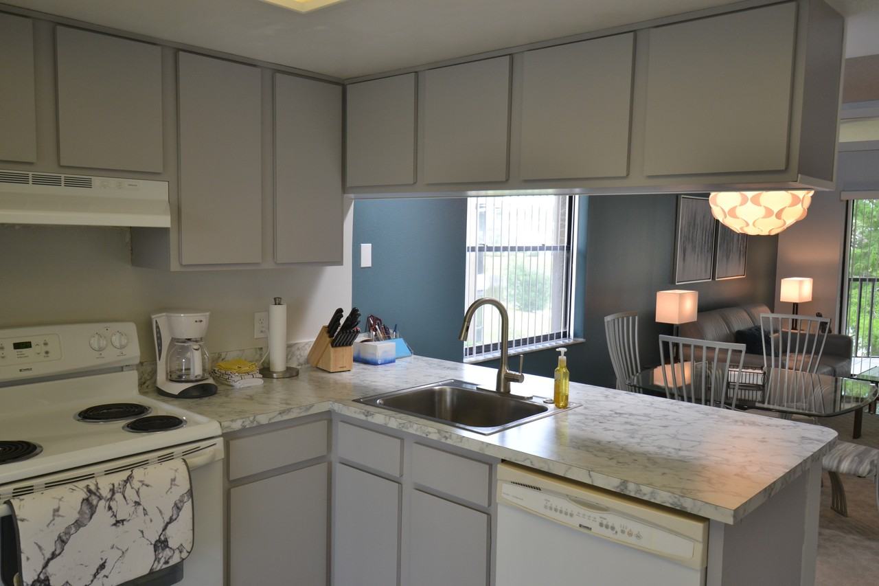 284 Woodlake Wynde - Photo 2 of 50