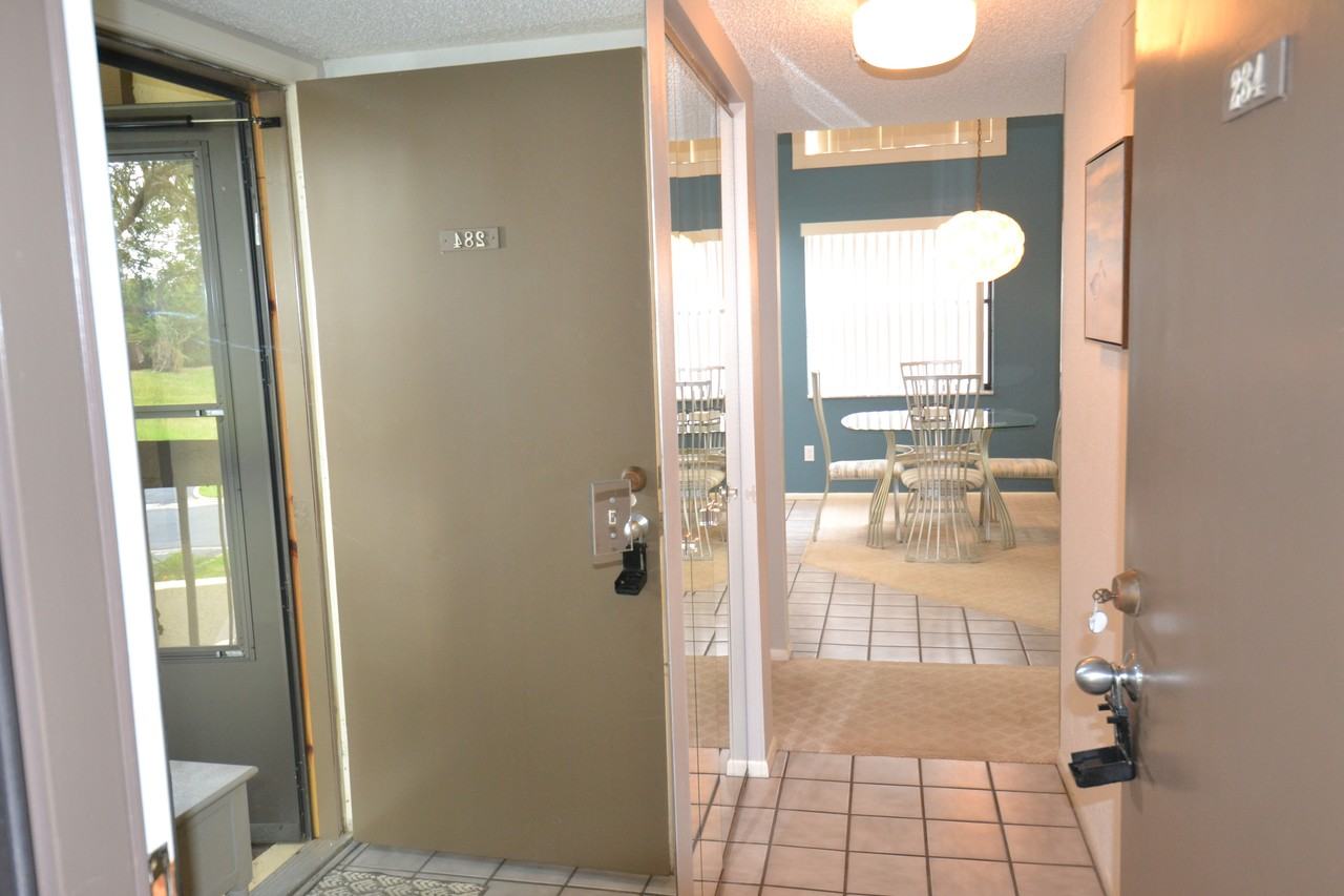 284 Woodlake Wynde - Photo 7 of 50