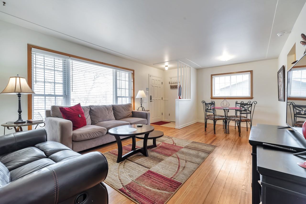 850 Naiad Dr - Photo 3 of 30