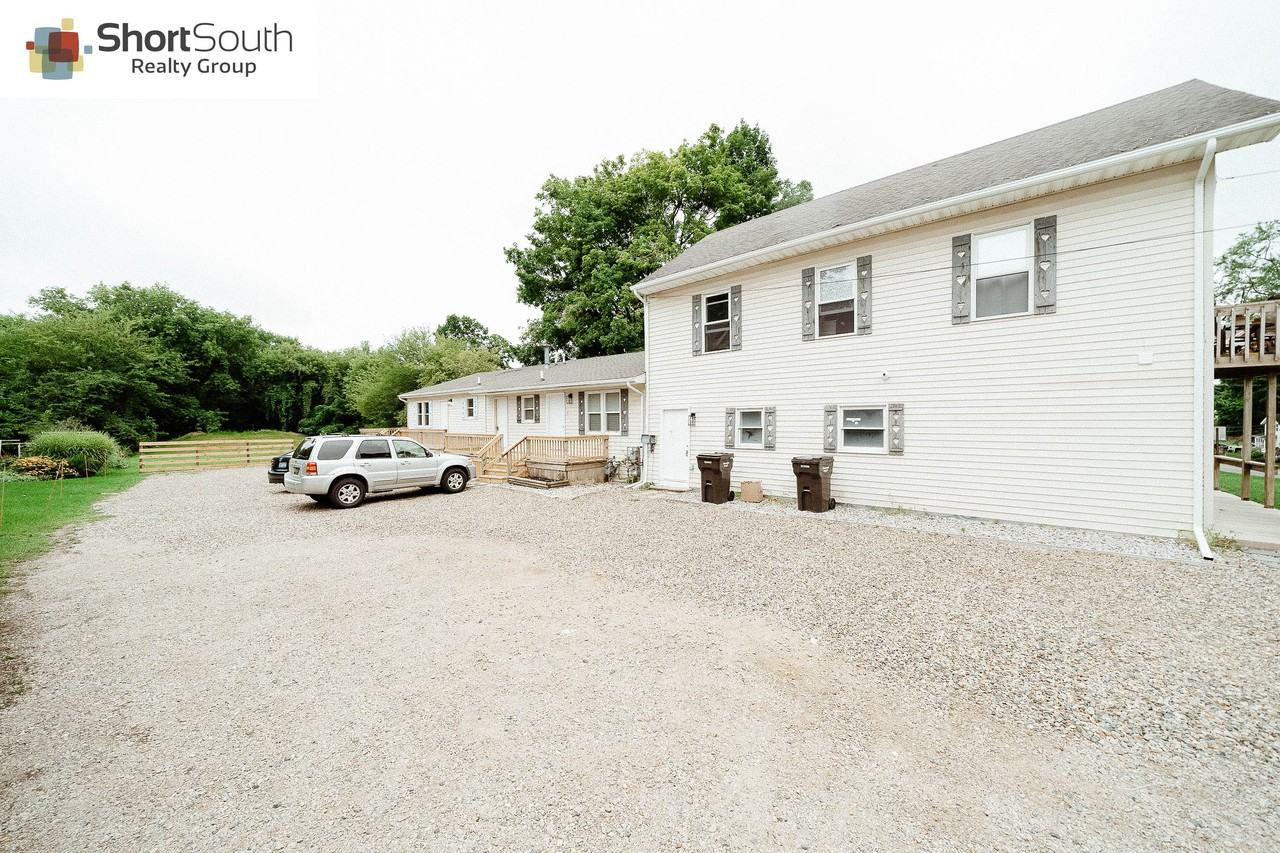 3548 Perry St - Photo 3 of 4