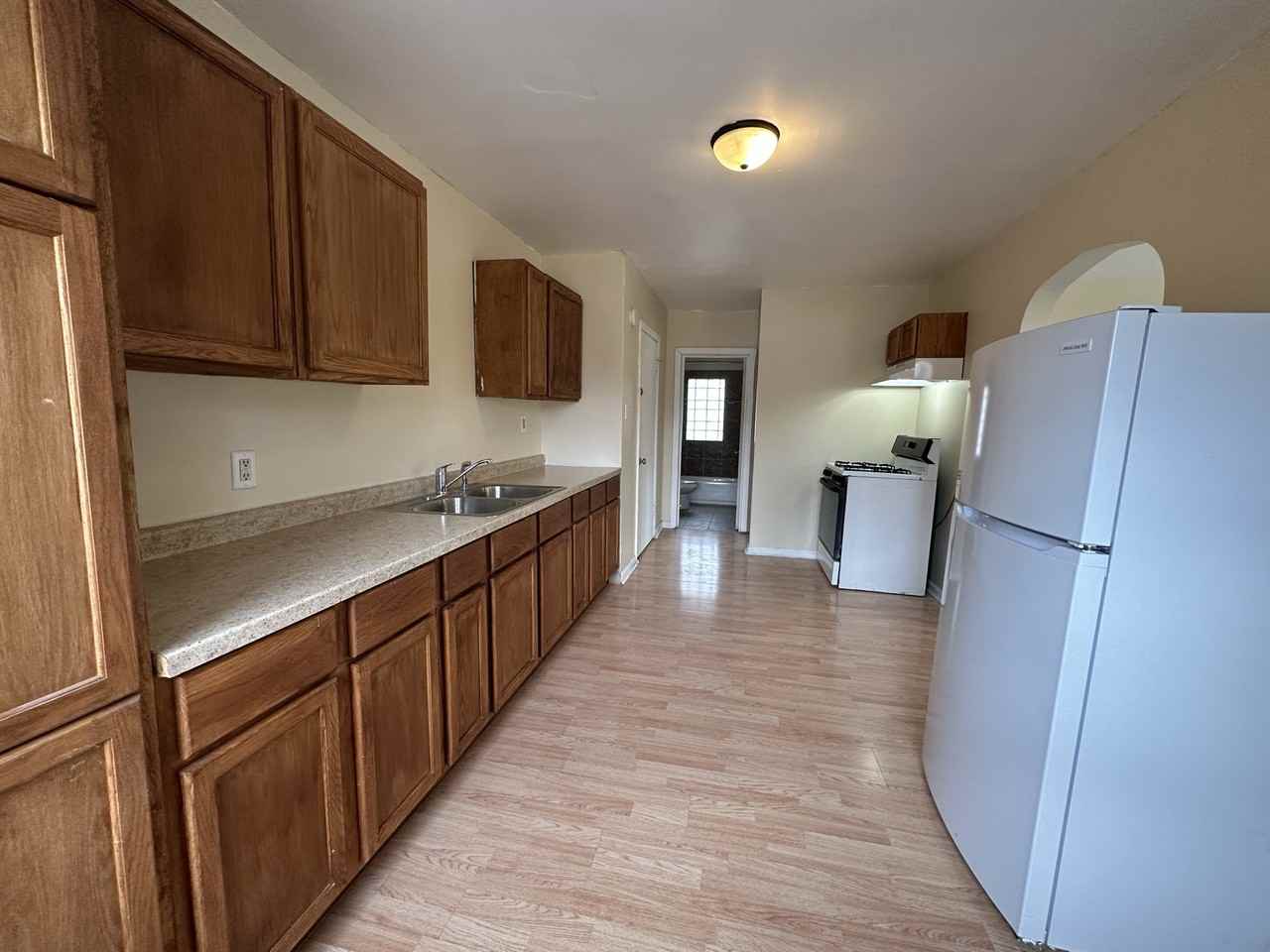 229 Mckinley Ave - Photo 3 of 5