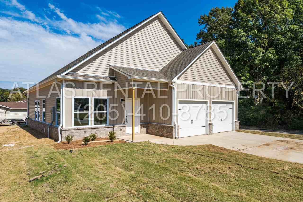 1215 Inglewood Cir - Photo 3 of 27