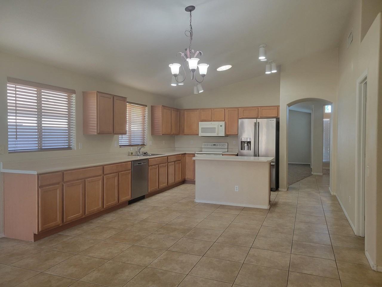 3064 E Winged Foot Dr - Photo 3 of 19