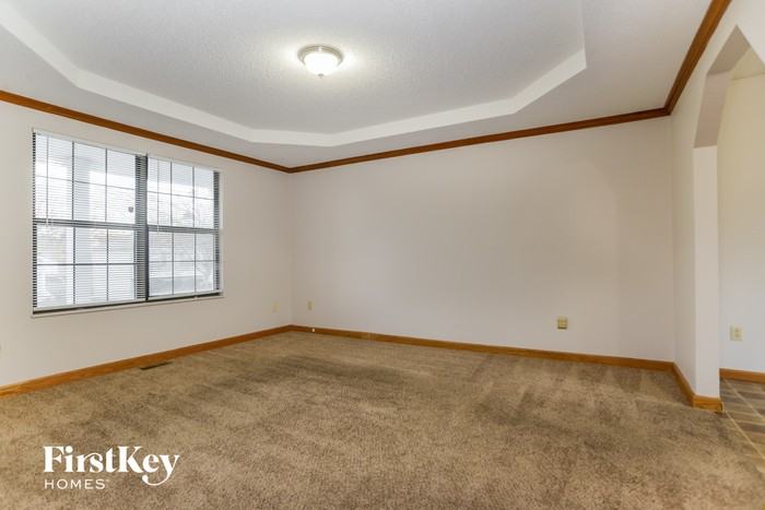 2609 S Coachman Dr - Photo 2 of 15