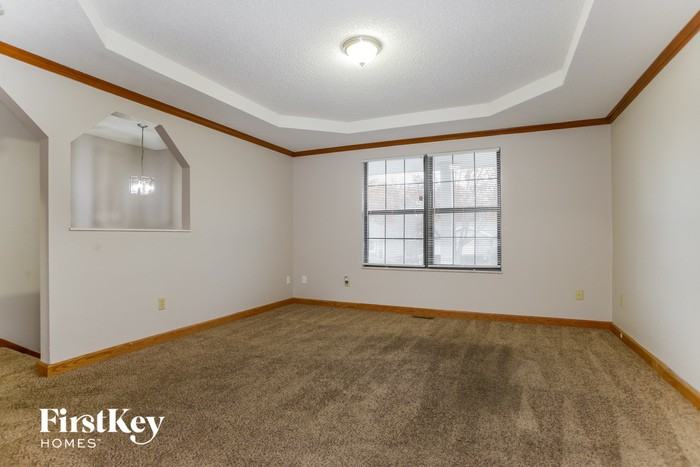 2609 S Coachman Dr - Photo 3 of 15