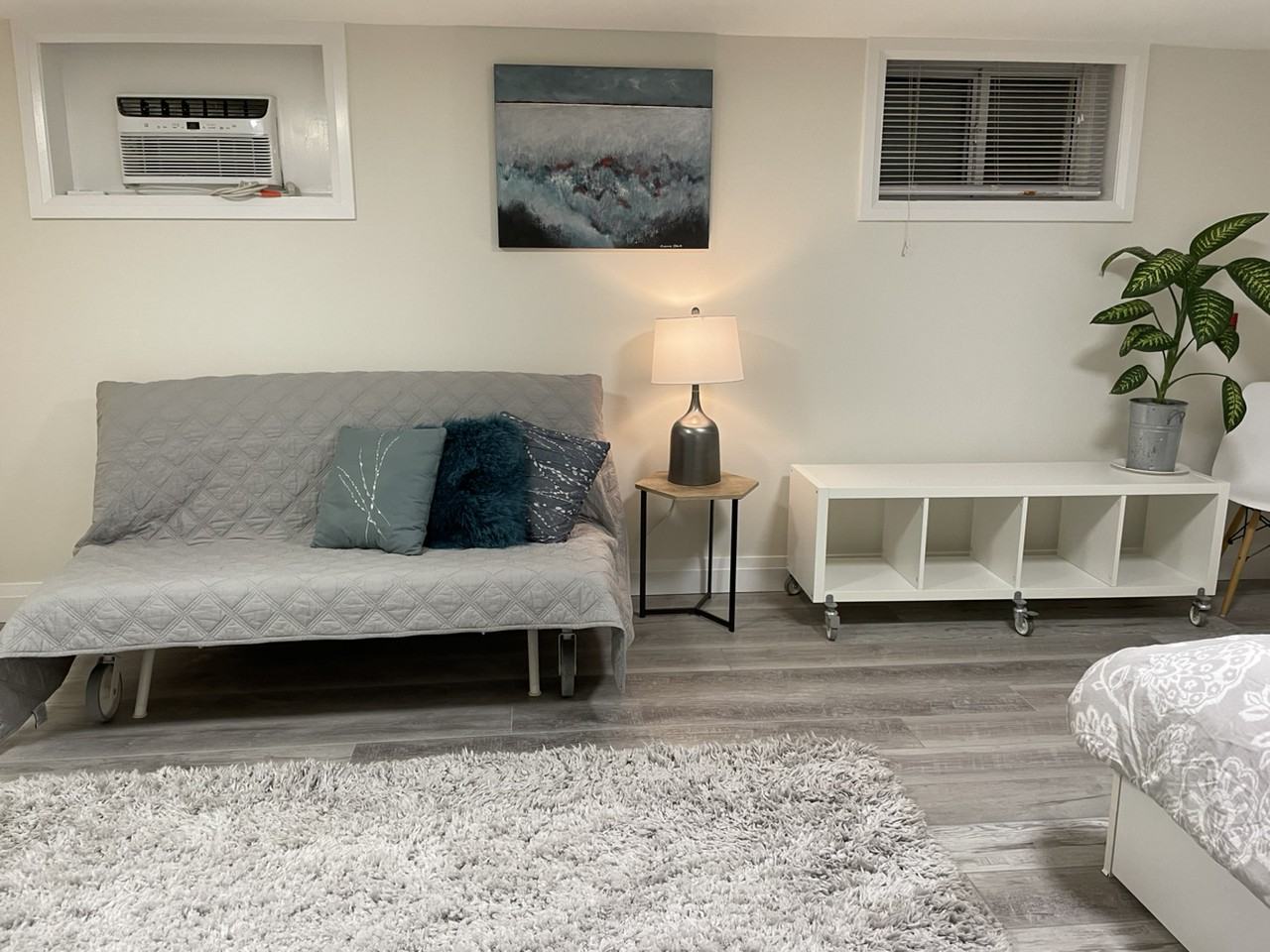 584 Davenport Rd - Photo 3 of 11