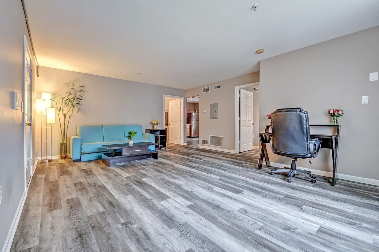 Orchard Park - Photo 5 of 15