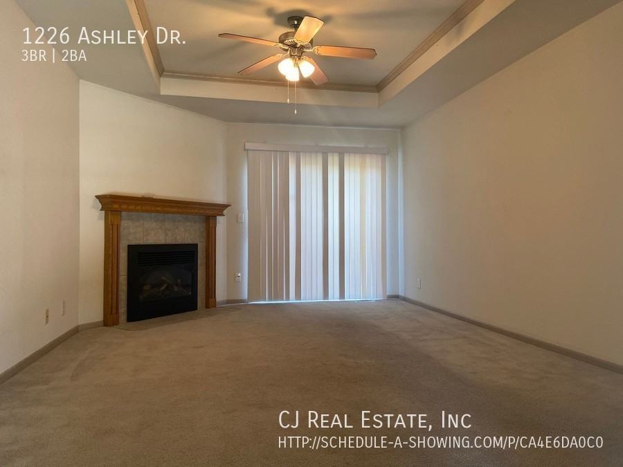 1226 Nw Ashley Dr - Photo 2 of 8