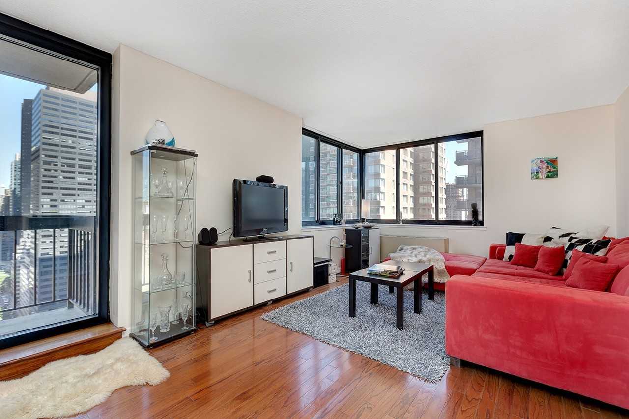 250 E 40th St #31B