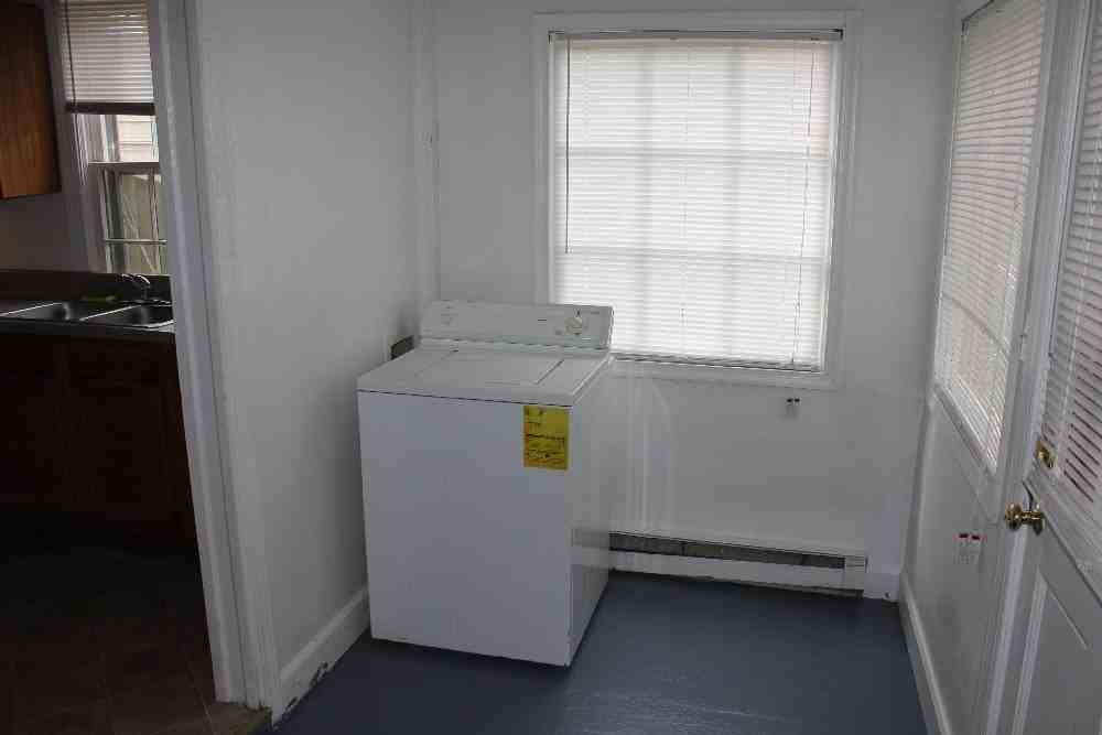 10195 Warwick Blvd #NA - Photo 3 of 7