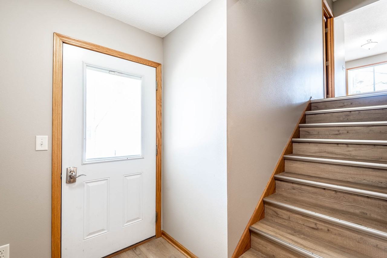 222 Lakeview Dr #1 - Photo 2 of 16