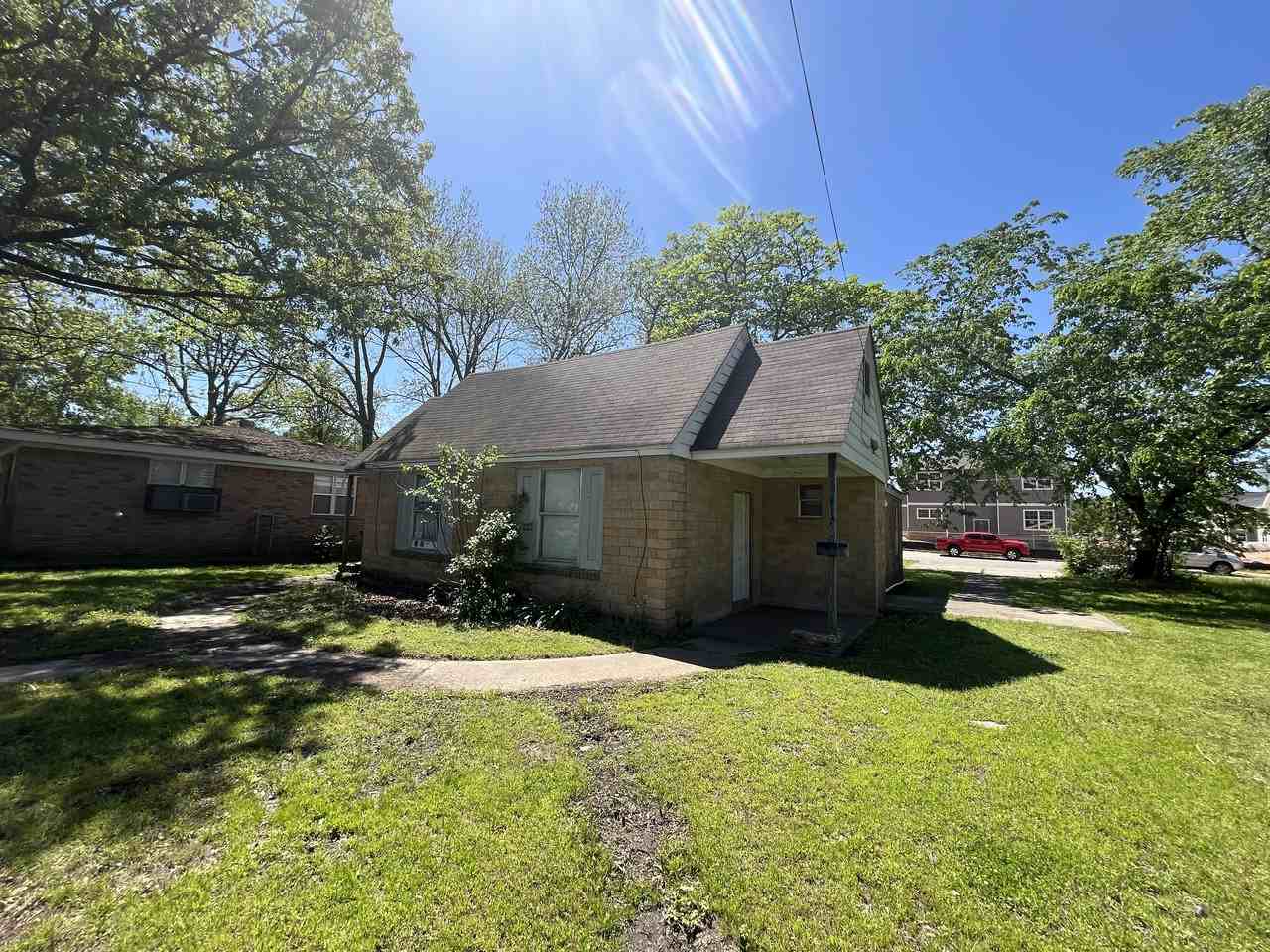 115 College Park Circle - Photo 2 of 6