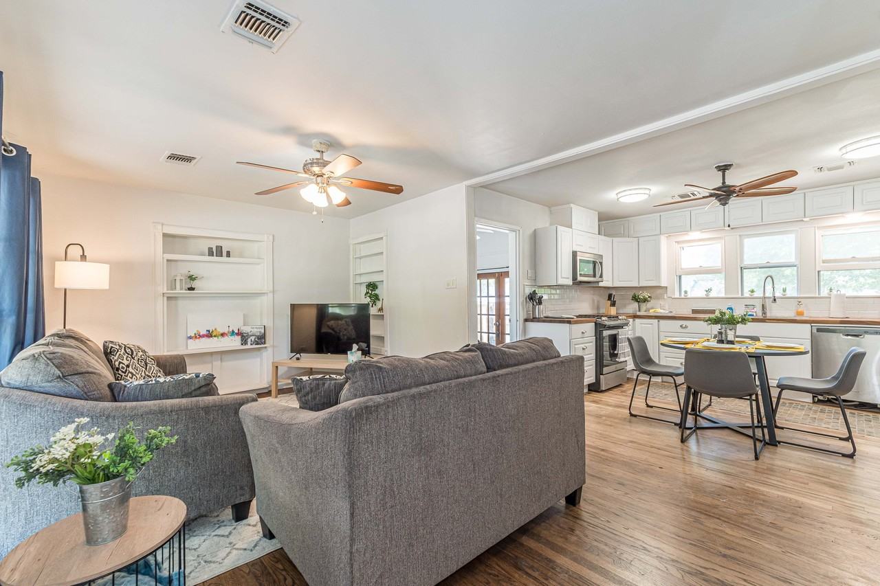 409 Aero Ave #1 - Photo 3 of 24